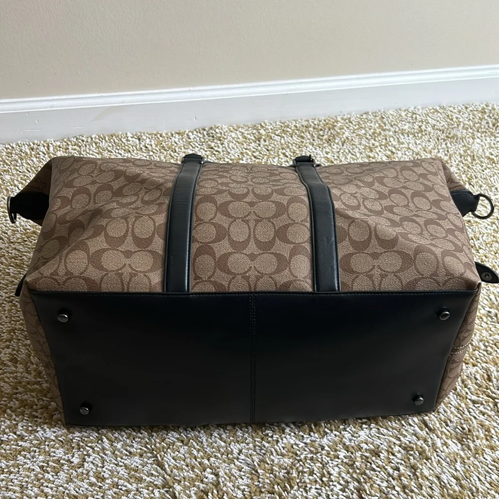 Coach - Picture 8 of 16